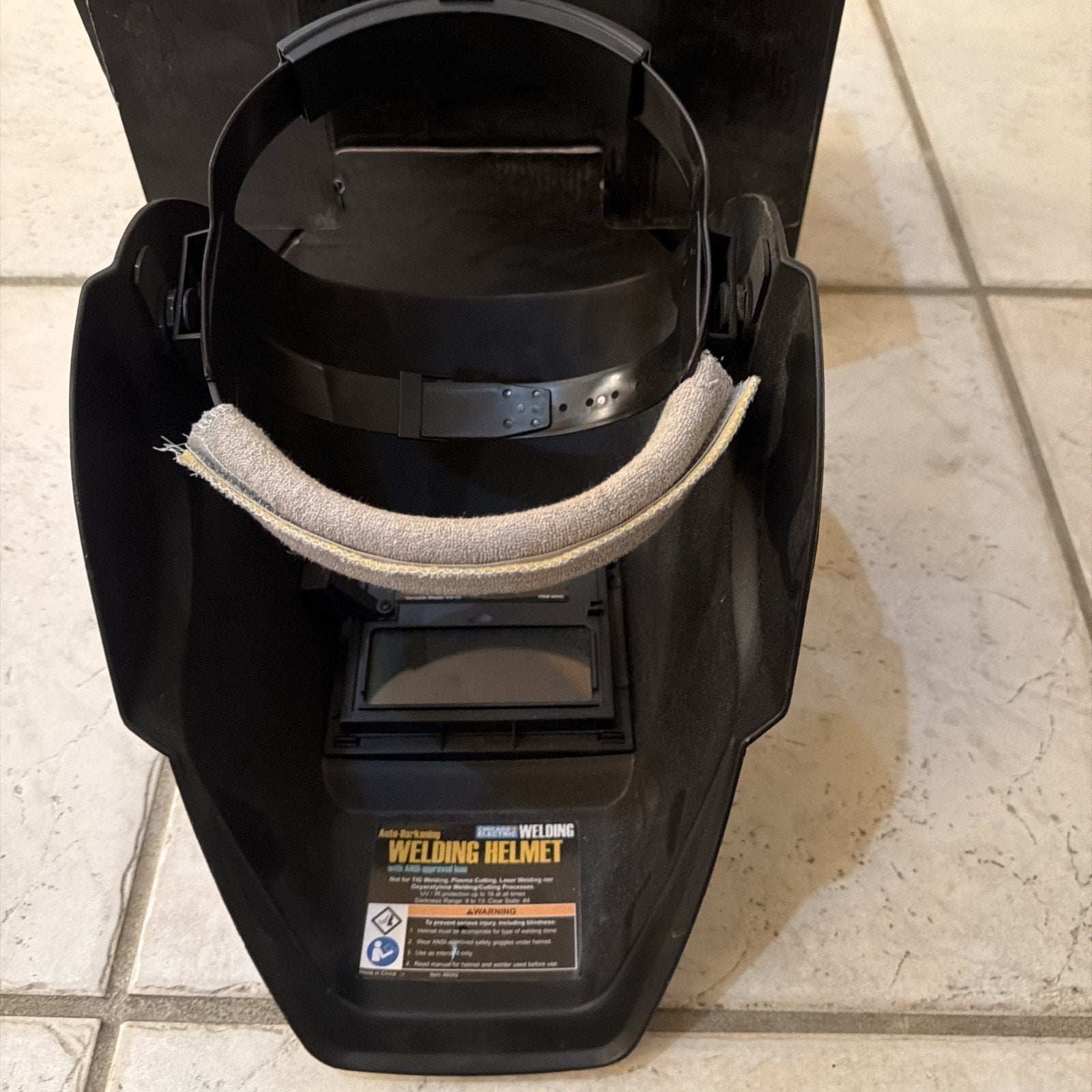 Welding Helmet CHICAGO ELECTRIC Adjustable Shade Auto-Darkening