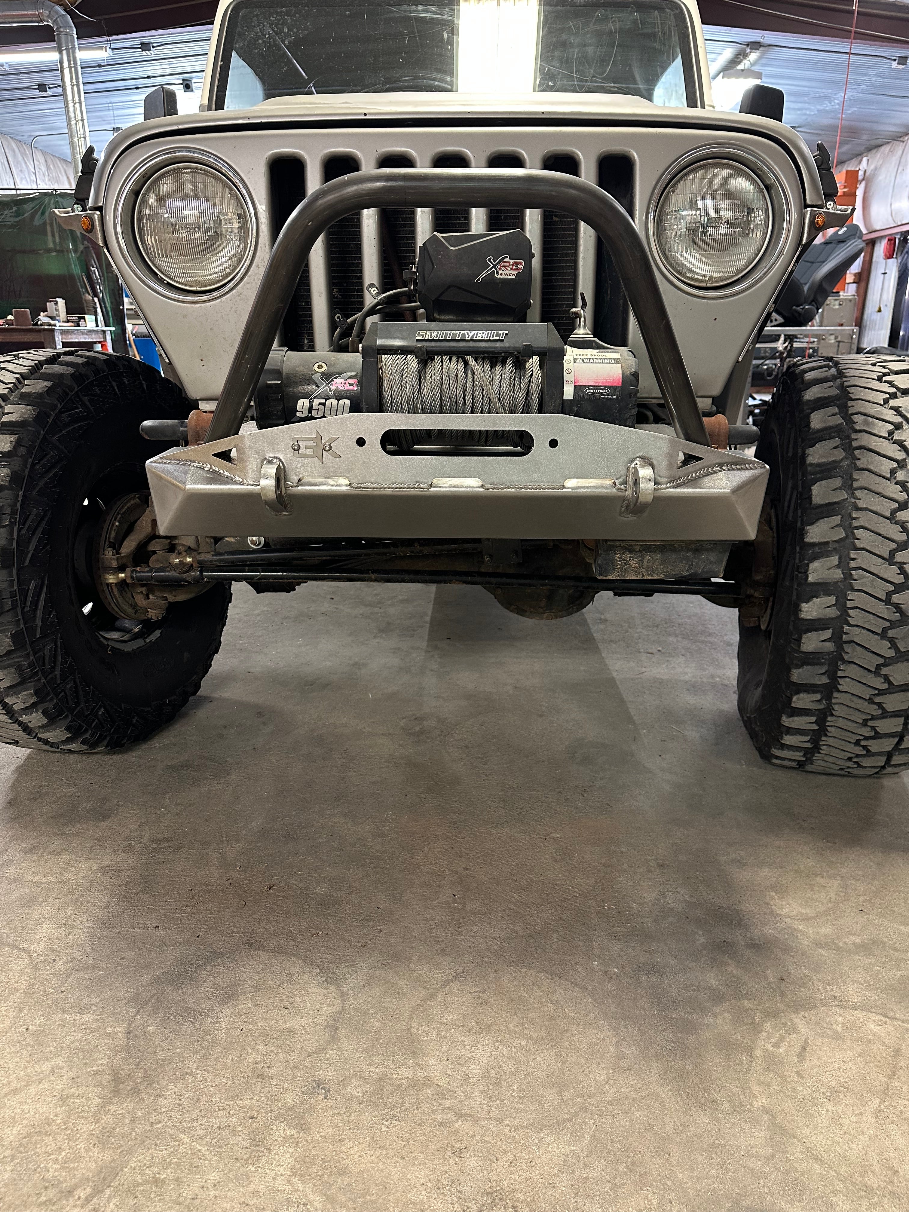 Front Diamond Series Stubby Bumper for Jeep TJ Wrangler (97-06)
