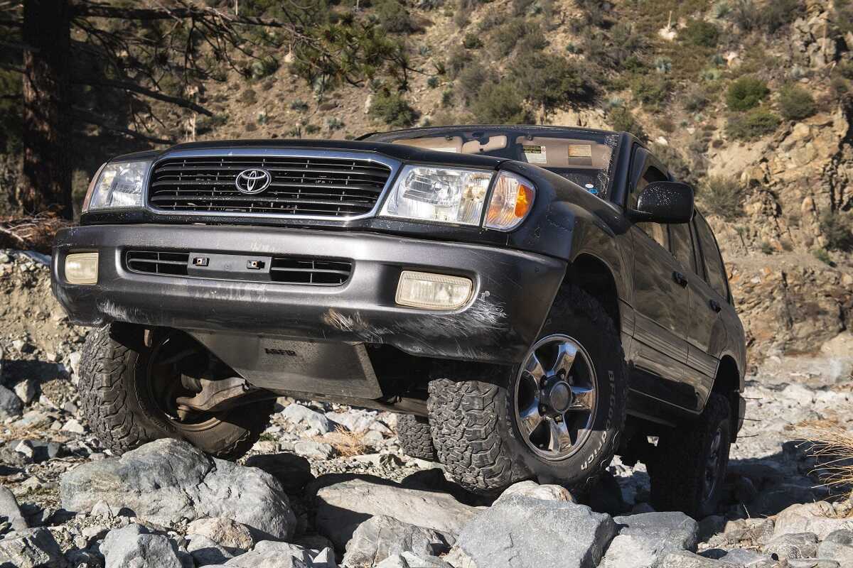 Toyota Land Cruiser 100 / Lexus LX 470 Front Skid Plate